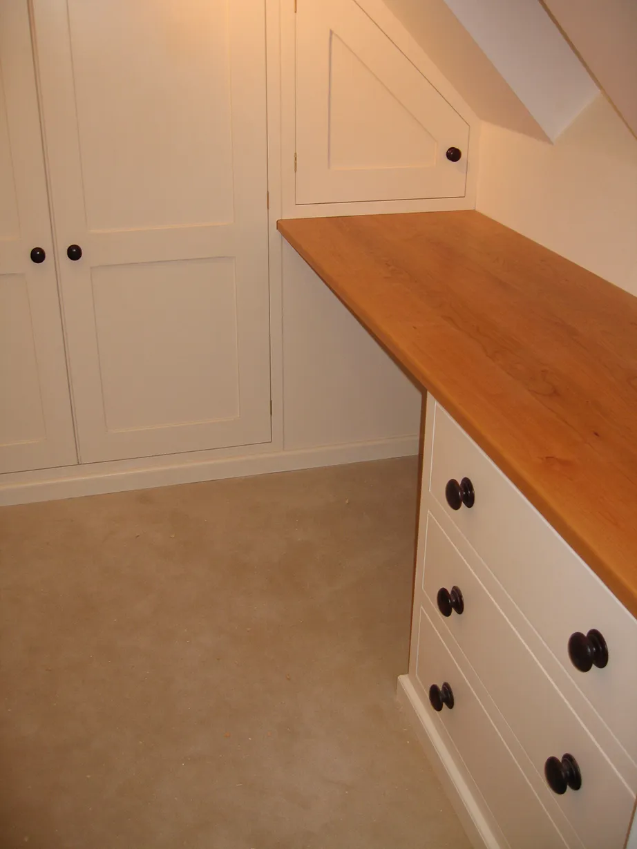 Fitted Dressing & Office