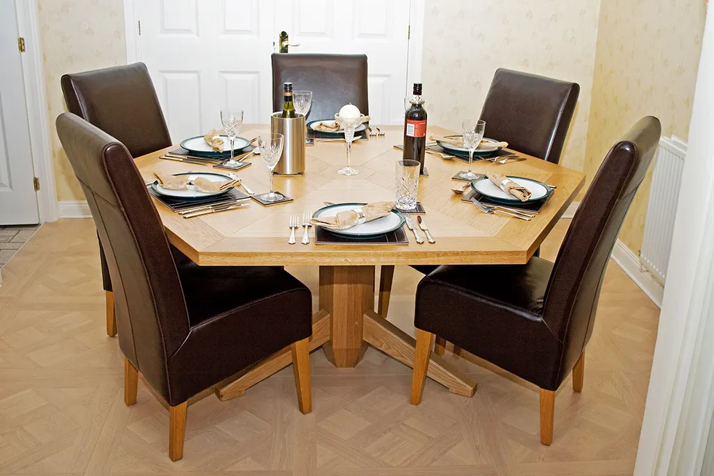 Hexagonal Oak Dining Table – photo 1
