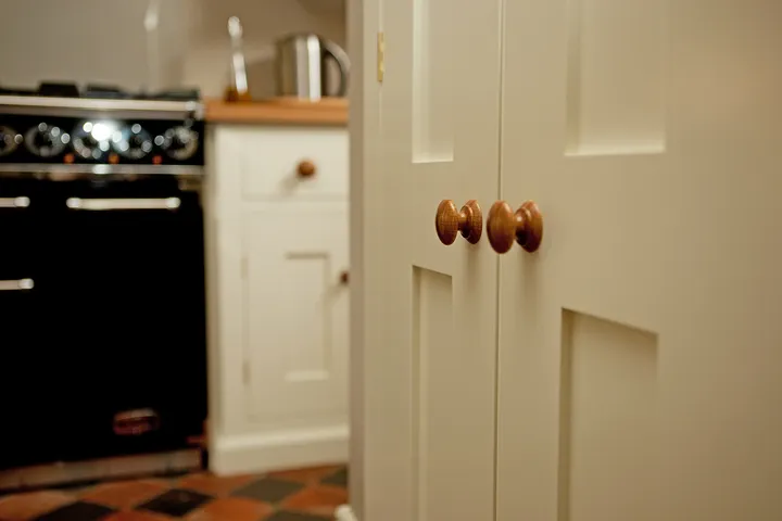 Painted Upright Cupboard – photo 3
