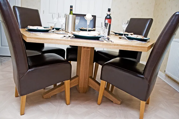 Hexagonal Oak Dining Table – photo 1