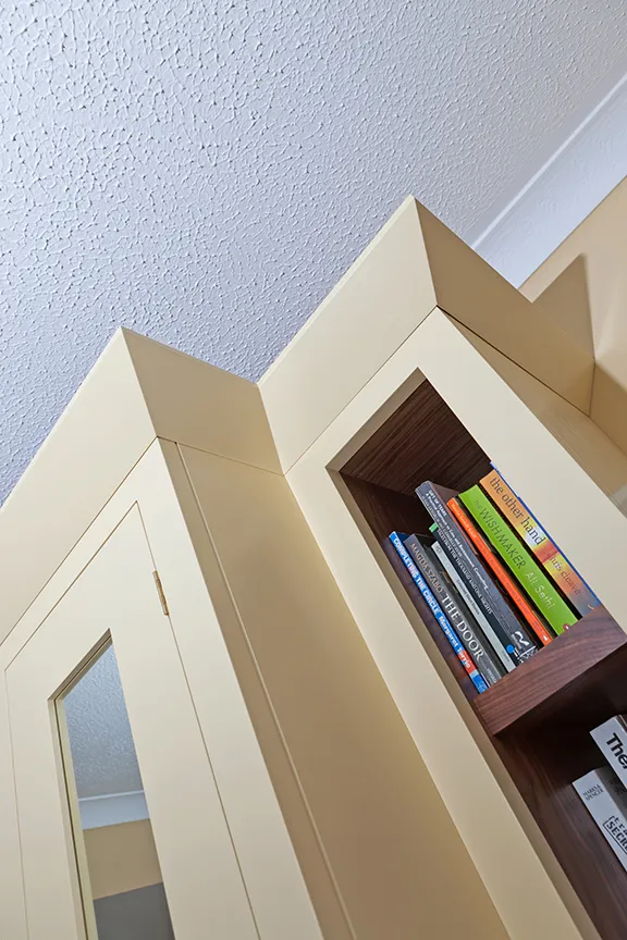 Cream & Walnut Wardrobe – photo 4