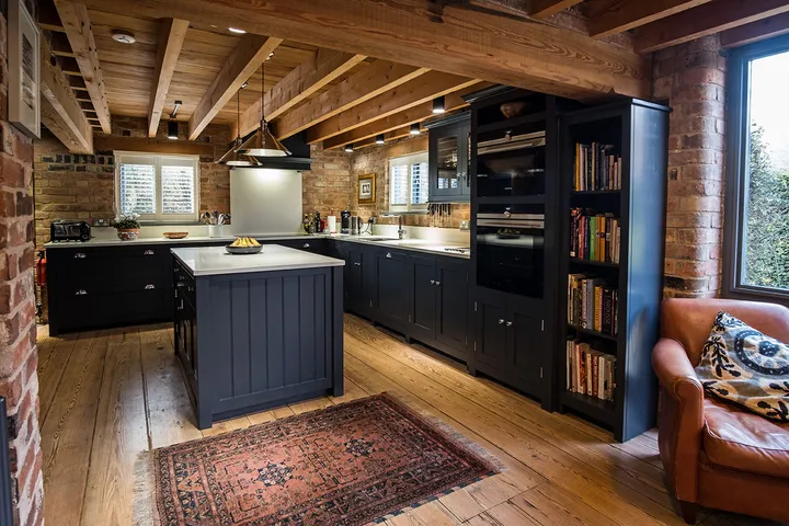 Shaker Kitchen – photo 1