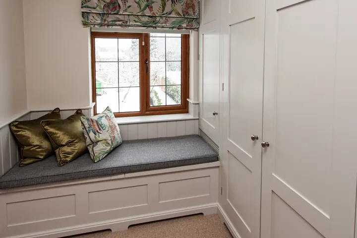Window Seat & Airing Cupboard – photo 6