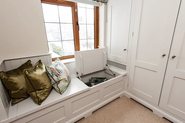 Window Seat & Airing Cupboard – photo 7